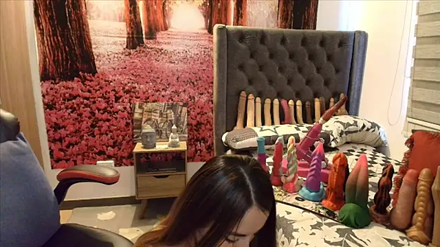 Snapshot of sofia23dirty chatting on 12/13/25, 08:14 sofia23dirty online show from 12/13/25, 08:14