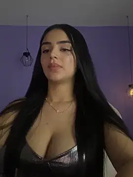 Snapshot of anniehart chatting on 11/02/25, 02:25 anniehart online show from 11/02/25, 02:25