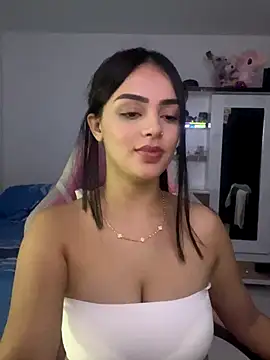 Snapshot of anniehart chatting on 11/14/25, 02:10 anniehart online show from 11/14/25, 02:10