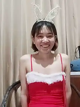 Snapshot of Little_suzy5 chatting on 12/21/24, 10:28 Little suzy5 online show from 12/21/24, 10:28