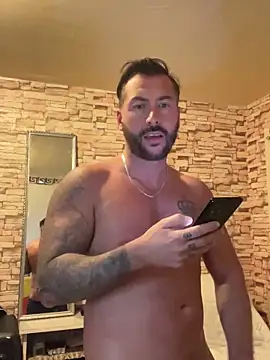 Snapshot of 2guysforu chatting on 03/15/25, 08:54 2guysforu online show from 03/15/25, 08:54