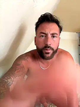 Snapshot of 2guysforu chatting on 09/11/25, 02:17 2guysforu online show from 09/11/25, 02:17