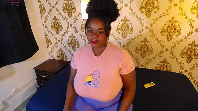 Snapshot of KARATIBBY_COX chatting on 03/28/26, 12:38 KARATIBBY COX online show from 03/28/26, 12:38