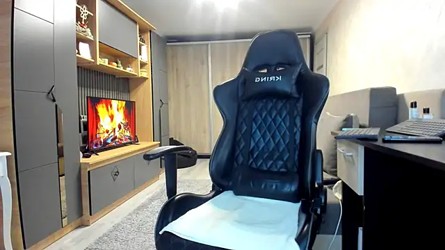 Claire95  online show from 10/15/25, 04:56