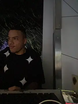 Snapshot of BestMasterForYou chatting on 10/02/25, 02:29 BestMasterForYou online show from 10/02/25, 02:29