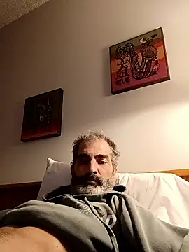 Snapshot of Poindexxter13 chatting on 11/05/25, 05:29 Poindexxter13 online show from 11/05/25, 05:29