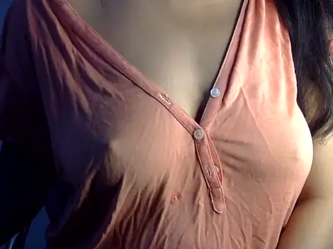 Snapshot of SiaraSiyA chatting on 11/07/25, 06:08 SiaraSiyA online show from 11/07/25, 06:08