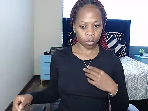 QUEENMANDYY online show from 06/18/26, 09:25