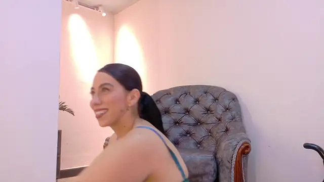 Snapshot of niky_smit chatting on 09/21/25, 12:51 niky smit online show from 09/21/25, 12:51