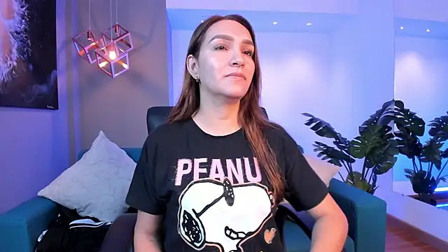 miataylorr1 online show from 11/26/25, 12:28