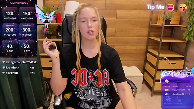 Snapshot of _fiona_Love chatting on 01/27/25, 03:15  fiona Love online show from 01/27/25, 03:15
