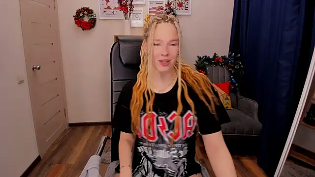  fiona Love online show from 01/12/26, 08:36