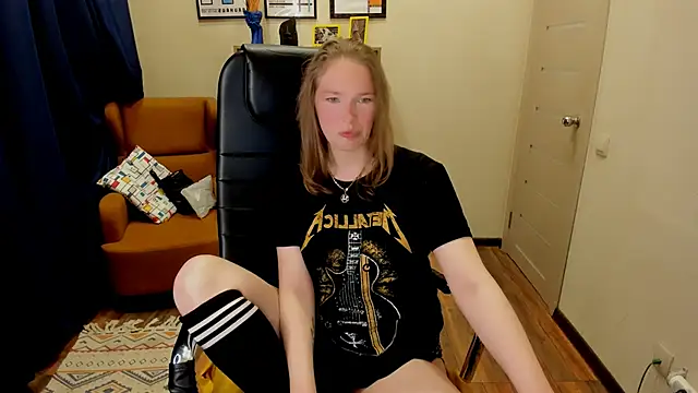  fiona Love online show from 05/16/26, 07:45