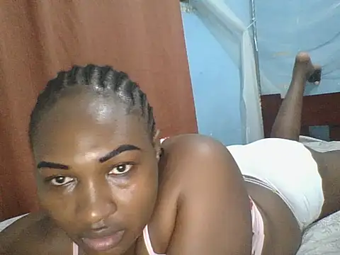 Snapshot of cute_lavenda chatting on 12/04/25, 12:42 cute lavenda online show from 12/04/25, 12:42