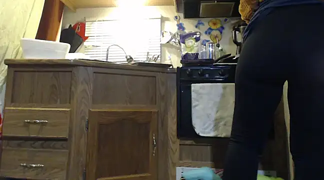 Snapshot of sexyinpantyhose chatting on 12/27/24, 05:42 sexyinpantyhose online show from 12/27/24, 05:42