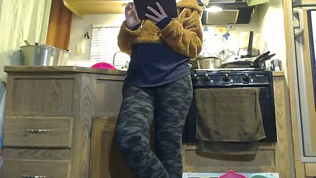 Snapshot of sexyinpantyhose chatting on 02/01/25, 05:28 sexyinpantyhose online show from 02/01/25, 05:28