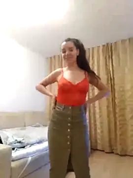 baby sweet girl  online show from 03/18/26, 09:29