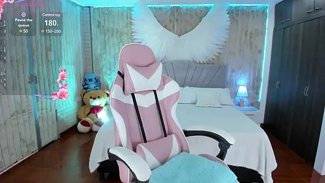 Snapshot of floryn_susana chatting on 03/01/25, 07:37 floryn susana online show from 03/01/25, 07:37