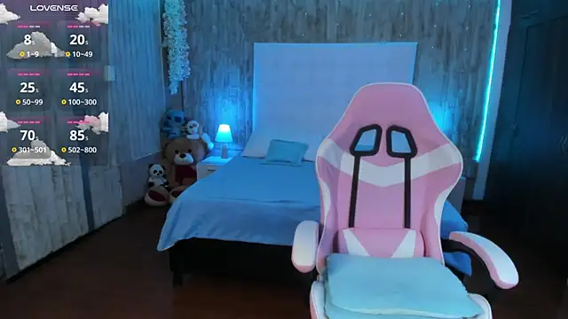 Snapshot of floryn_susana chatting on 10/17/25, 11:18 floryn susana online show from 10/17/25, 11:18