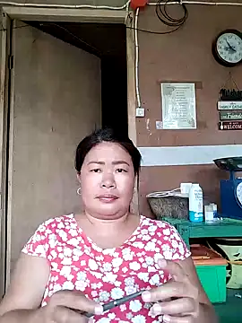 Snapshot of lickmepussy21 chatting on 10/27/25, 11:41 lickmepussy21 online show from 10/27/25, 11:41