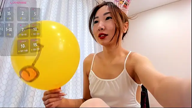 Snapshot of Zoe_klarxxx chatting on 07/16/26, 05:13 Zoe klarxxx online show from 07/16/26, 05:13