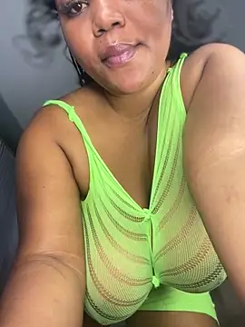 Hyra Ari online show from 05/05/26, 07:49