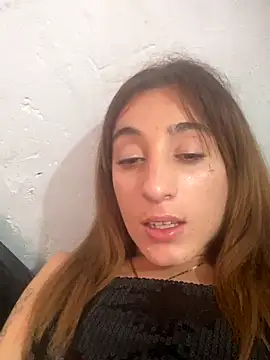 Snapshot of andreahhill chatting on 11/03/25, 02:51 andreahhill online show from 11/03/25, 02:51