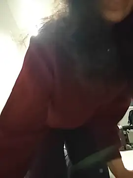 Susannemilf online show from 11/17/25, 01:00