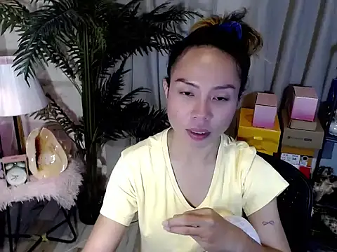 AsianTrixxx online show from 05/03/26, 06:41