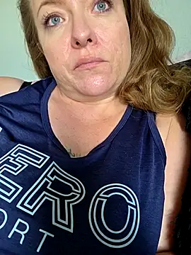 julimonroe online show from 02/08/26, 07:17