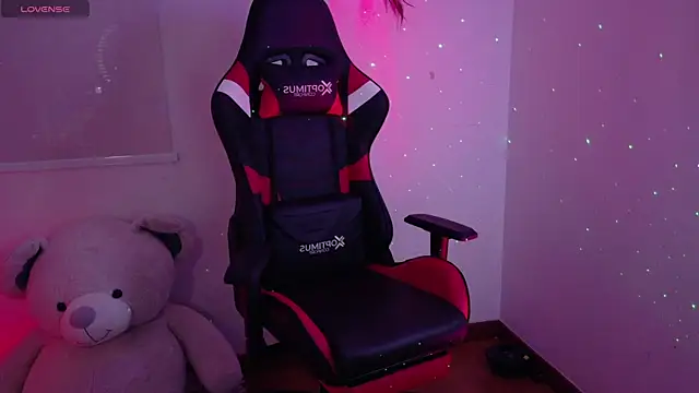 Lia Tinez online show from 11/24/25, 11:59