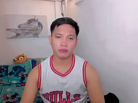 xSebastian19 online show from 04/28/26, 05:07