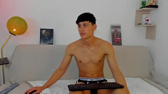 logan thomas online show from 10/24/25, 10:22