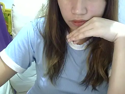    zurIII09  online show from 12/16/25, 01:49