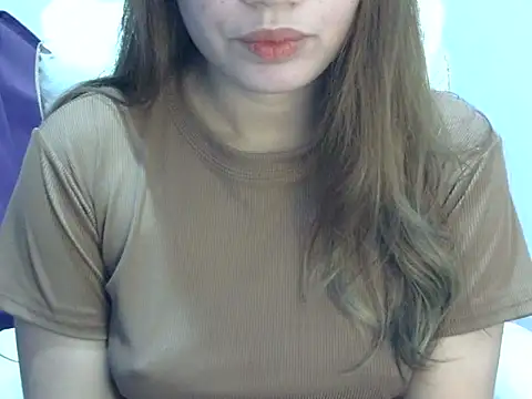    zurIII09  online show from 03/06/26, 03:36