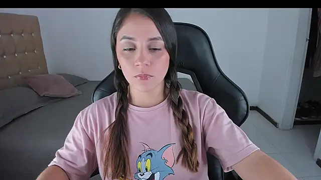 EmmaGrace1999 online show from 12/06/24, 04:03