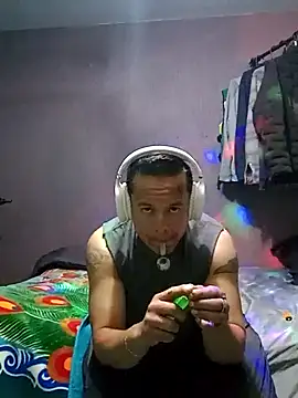 Snapshot of Noctucrasy247 chatting on 03/03/25, 10:28 Noctucrasy247 online show from 03/03/25, 10:28