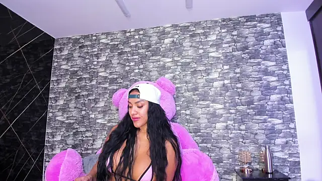 Snapshot of HeidyWillss chatting on 01/09/25, 07:29 HeidyWillss online show from 01/09/25, 07:29