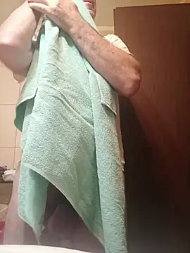 Saysomething3 online show from 12/22/25, 12:18