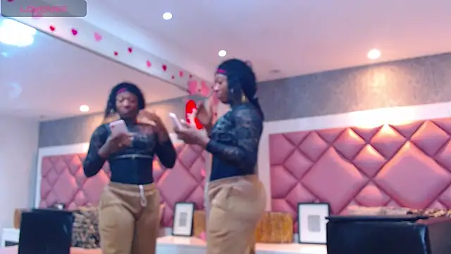 DanielaDuff online show from 10/30/25, 07:36