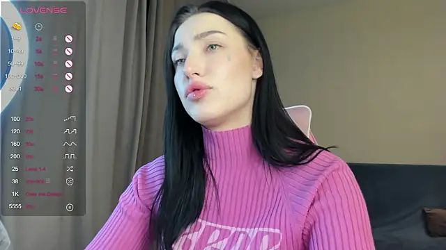 Snapshot of JenniferQueen11 chatting on 02/02/25, 04:54 JenniferQueen11 online show from 02/02/25, 04:54