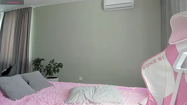 Snapshot of JenniferQueen11 chatting on 09/30/25, 07:57 JenniferQueen11 online show from 09/30/25, 07:57