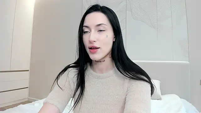 Snapshot of JenniferQueen11 chatting on 11/30/25, 08:40 JenniferQueen11 online show from 11/30/25, 08:40