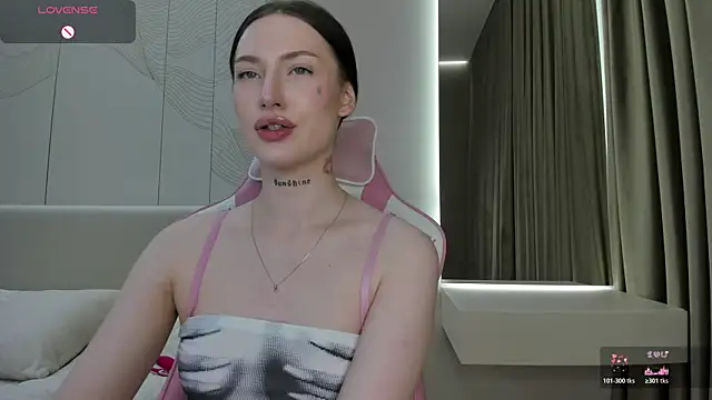 JenniferQueen11 online show from 05/21/26, 02:46