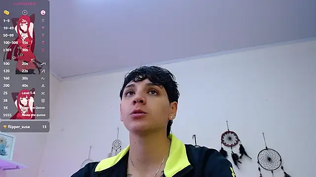 Snapshot of bad_giirl_ chatting on 12/09/24, 03:44 bad giirl online show from 12/09/24, 03:44