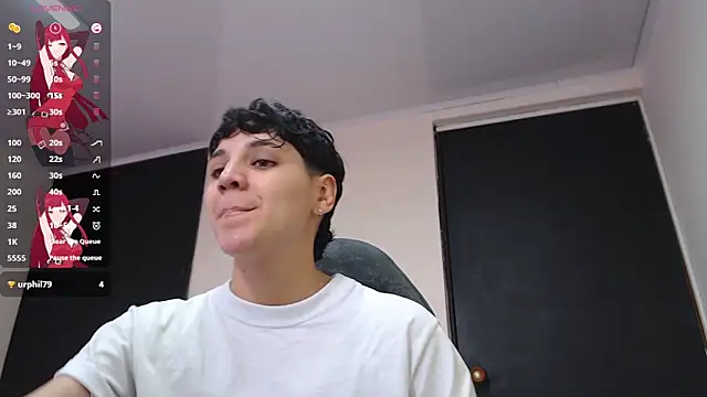 Snapshot of bad_giirl_ chatting on 12/26/24, 04:47 bad giirl online show from 12/26/24, 04:47