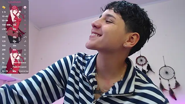 Snapshot of bad_giirl_ chatting on 03/14/25, 04:09 bad giirl online show from 03/14/25, 04:09