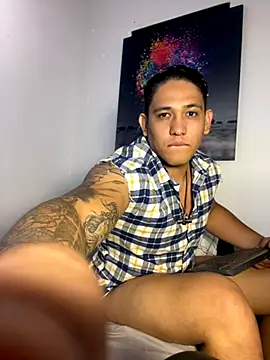 Snapshot of Colton_Massif chatting on 09/18/25, 01:40 Colton Massif online show from 09/18/25, 01:40
