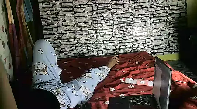 Snapshot of yummyliciousMOM chatting on 03/10/25, 10:37 yummyliciousMOM online show from 03/10/25, 10:37