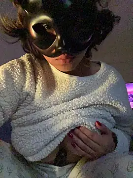 nenalayla online show from 11/11/25, 09:42